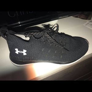 Under armor sling fit shoe